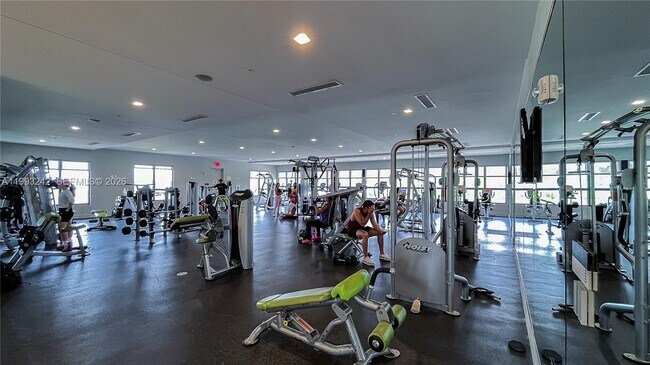 Building Photo - 10021 NW 87th Terrace