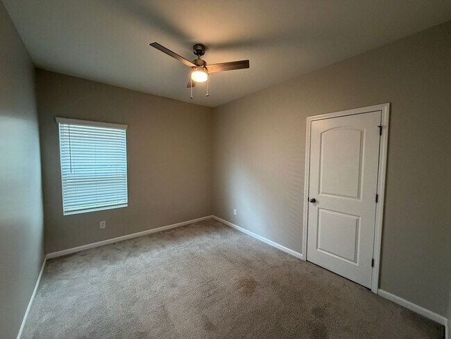 Building Photo - Troutman Area - 3 BR / 2 BA + Garage