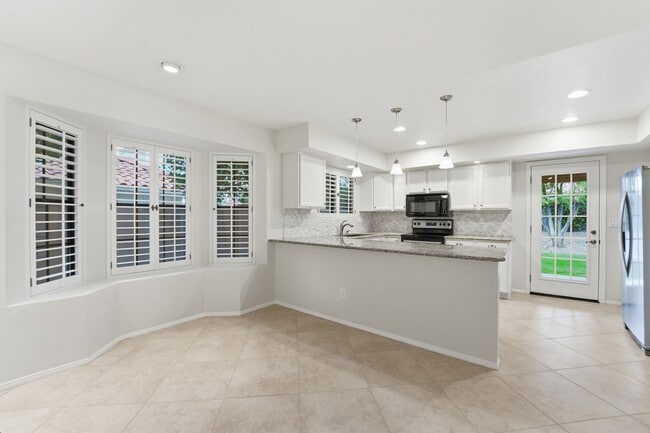 Building Photo - Beautiful 3 Bed/ 2.5 Bath Scottsdale Home I Near Kierland - Prime Location