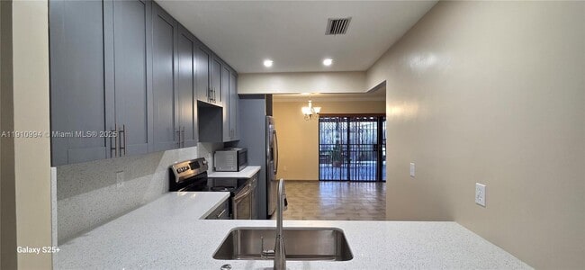 Building Photo - 1777 W 59th St