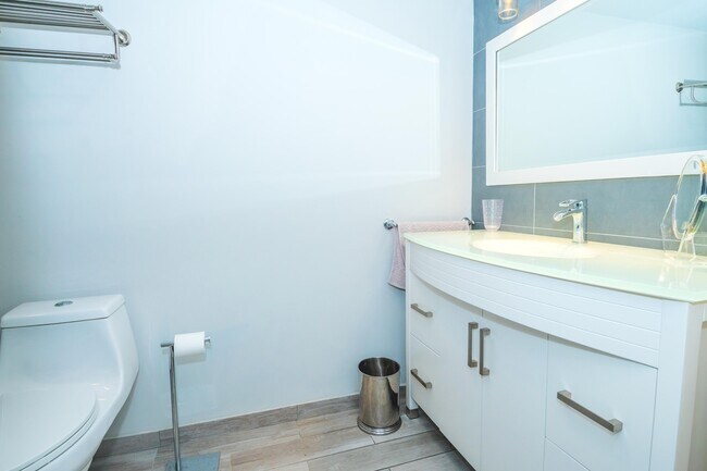 Building Photo - 101 Briny Ave