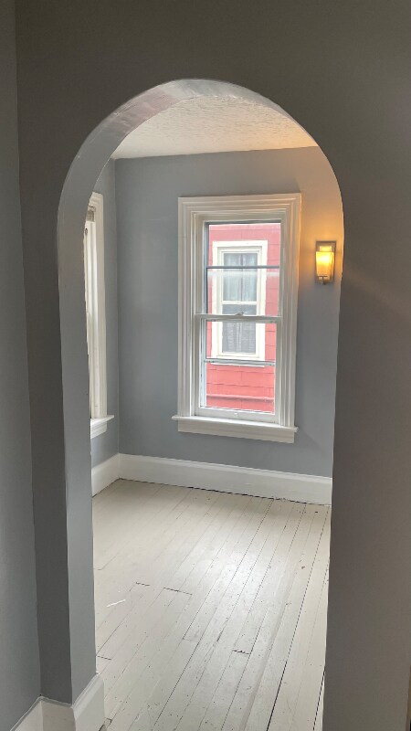 Building Photo - 207-209 E Walnut St