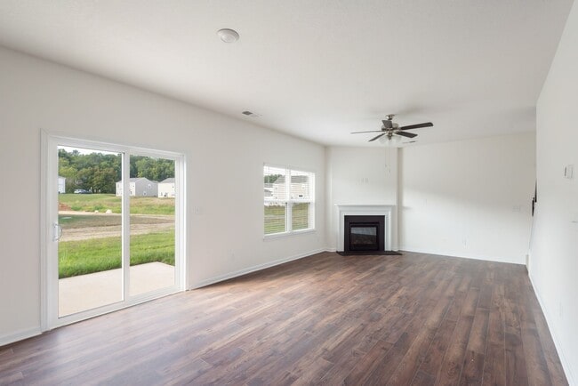 Building Photo - 118 Greystone Way