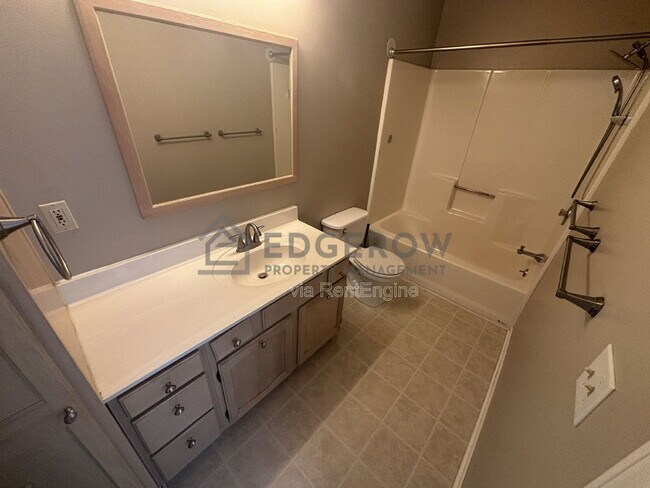 Building Photo - 2726 Sandstone Terrace NE