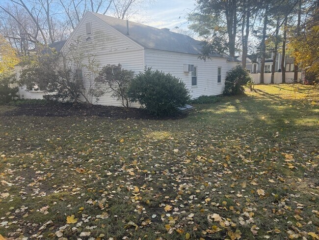 Building Photo - 22 Nightingale Path