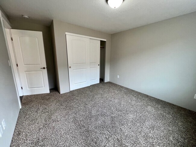 Building Photo - 2827 Orrin Dr