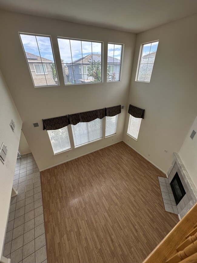 Building Photo - 1083 Somersby Way