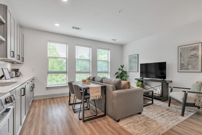 Building Photo - South and Hollis