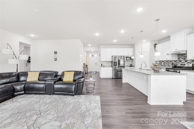 Building Photo - 7106 Waterwheel St SW