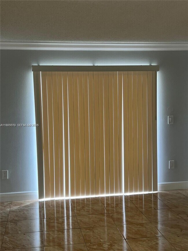 Building Photo - 1075 W 68th St