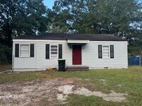 Building Photo - 304 Camellia Cir