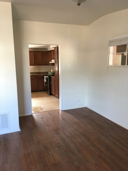 Building Photo - 5622 E Whittier St