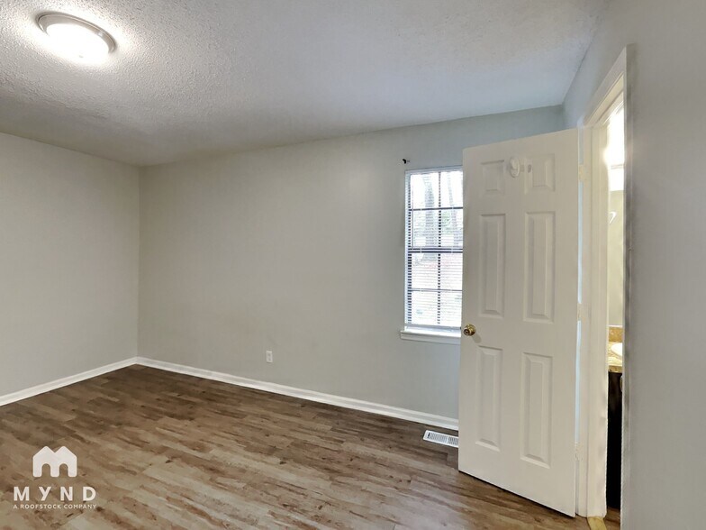 Building Photo - 6500 Kathy Cir