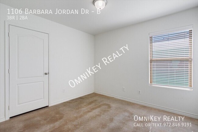 Building Photo - 1106 Barbara Jordan St