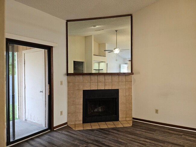 Building Photo - $1150 - 2/2 - Jefferson Square has received a new fresh look.