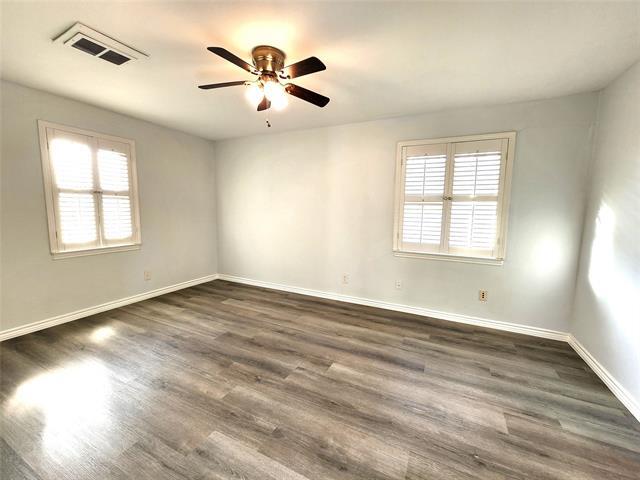 Building Photo - 1401 E Sherman Dr