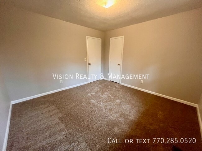 Building Photo - 270 Sage Dr