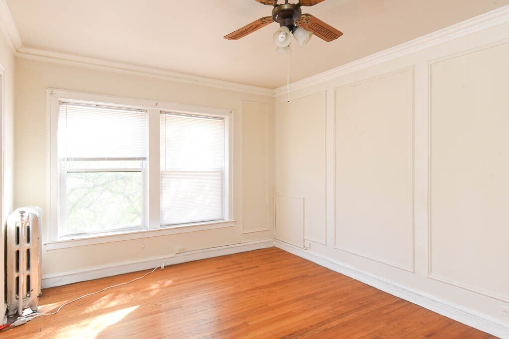 Building Photo - 1211 W Elmdale Ave