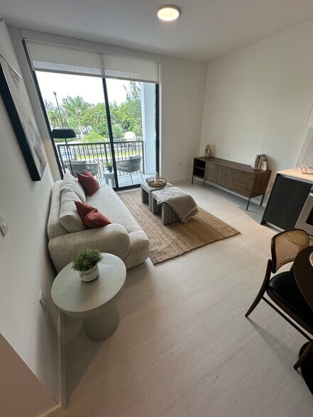 Primary Photo - 20520 NW 20th Ct