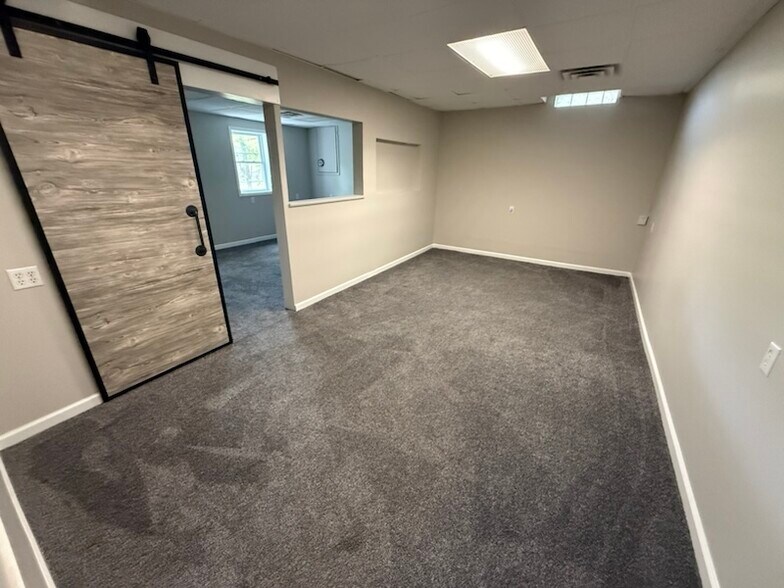 Completely finished basement - 1527 Fulton Ct