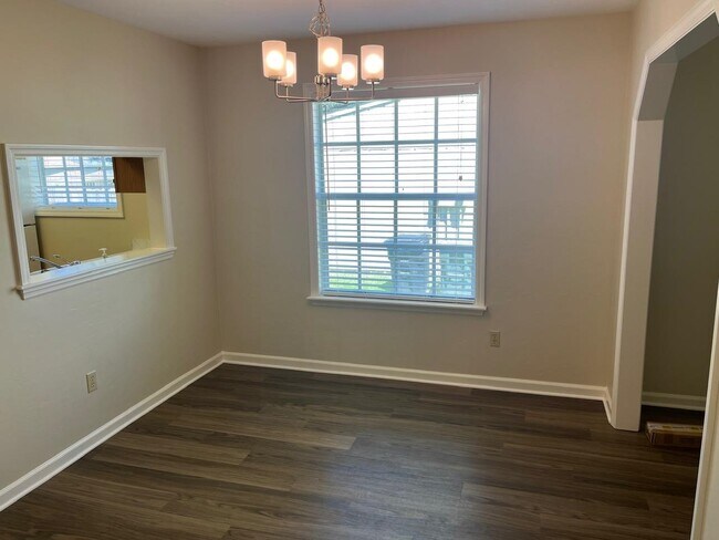 Building Photo - 456 High Point Ln