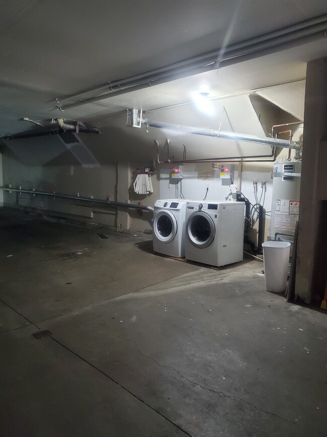 Washer/Dryer in Garage - 655 Sylvan St