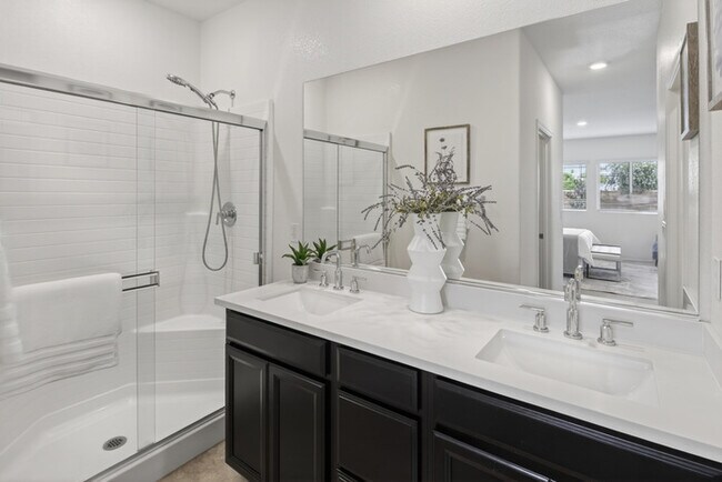 Building Photo - Gorgeous West Roseville Solar Home