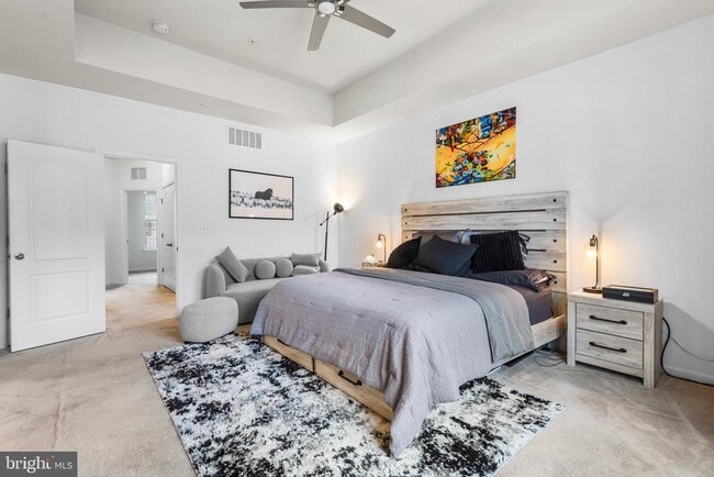 Building Photo - 5000 Forest Pines Dr