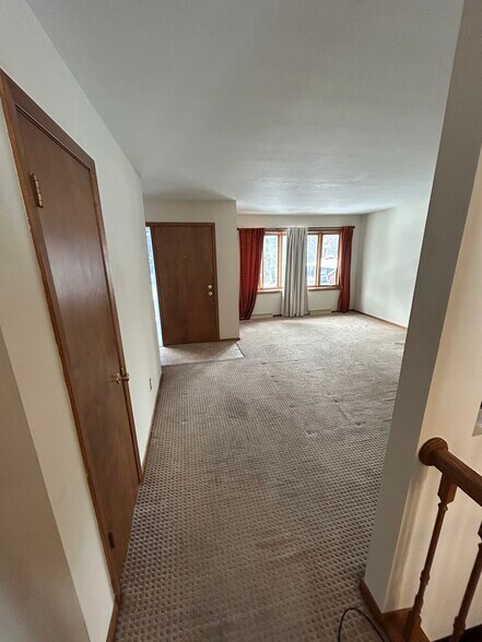 Building Photo - 4902 Brookview Rd