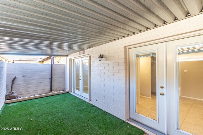 Building Photo - 6721 E McDowell Rd