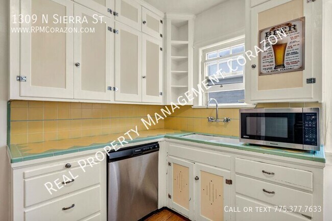 Building Photo - 1309 N Sierra St