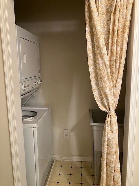 Building Photo - 414 George St