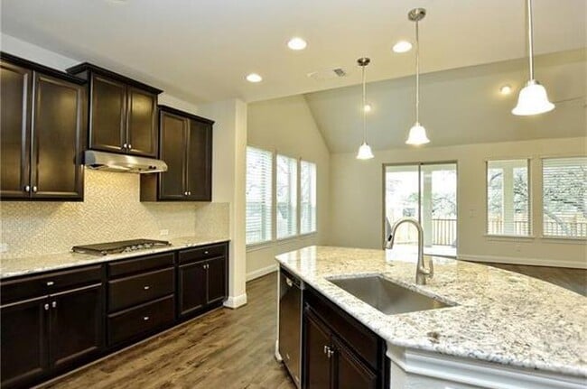 Building Photo - 15821 Cinca Terra Dr