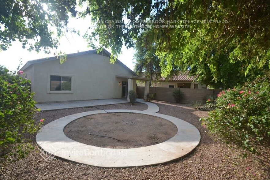 Building Photo - 12138 N 153rd Ave