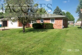 Building Photo - 3538 N Rogers Ave