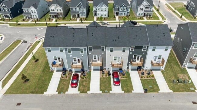 Building Photo - 634 Gimari Dr