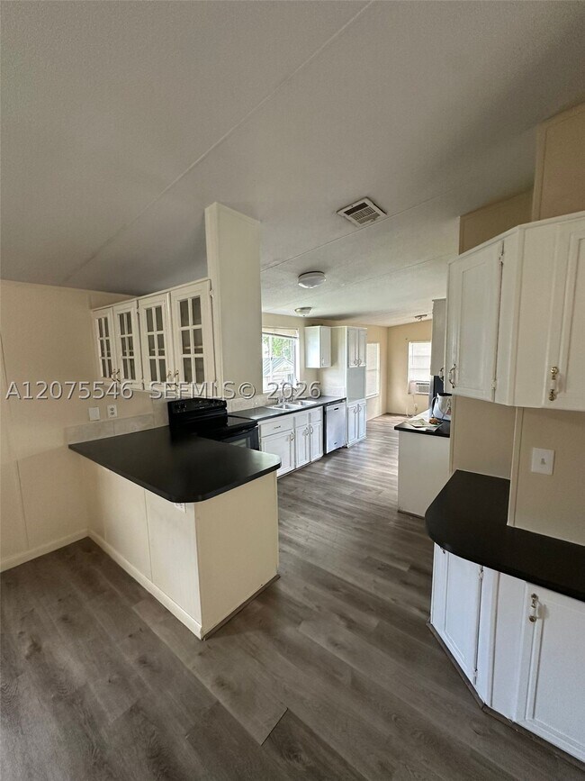 Building Photo - 10128 Marlin Dr