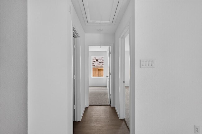 Building Photo - 3008 Calhoun Fls Dr