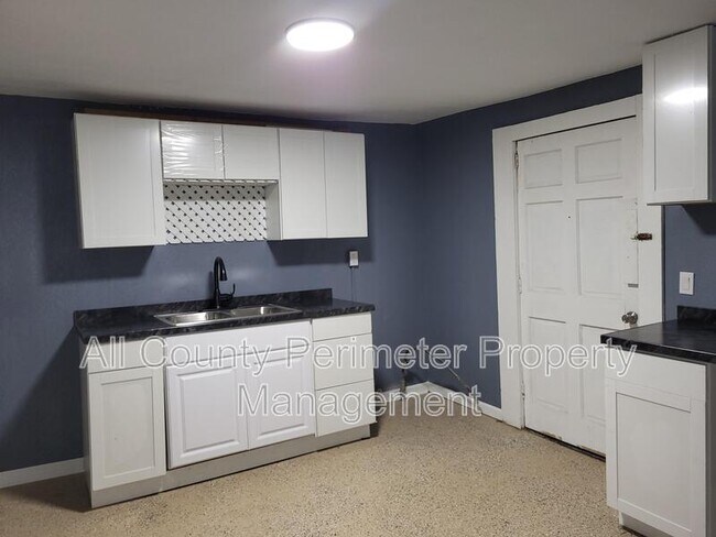 Building Photo - 2177 Adams Ave