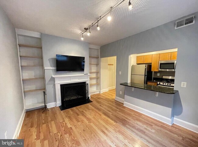Primary Photo - 18 9th St NE