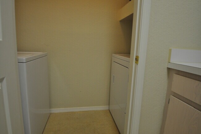 Building Photo - The Preserve Gated Community, $1275/mo  2nd floor unit AVAILABLE June 10th!