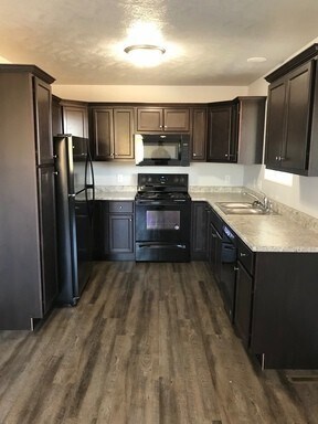 Building Photo - 2 Bed/1 Bath Upstairs Apartment in Brandon, SD!!