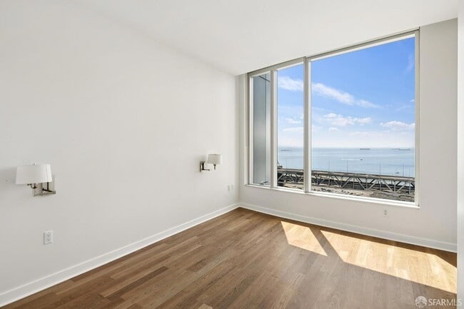 Building Photo - 301 Main St