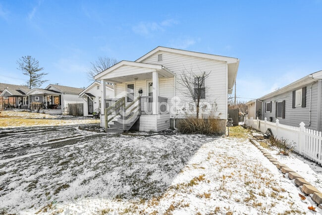 Building Photo - Fantastic 2bd/1ba home! Let yourself in!