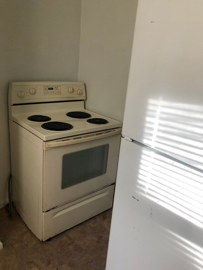 Building Photo - 18996 Elkhart St