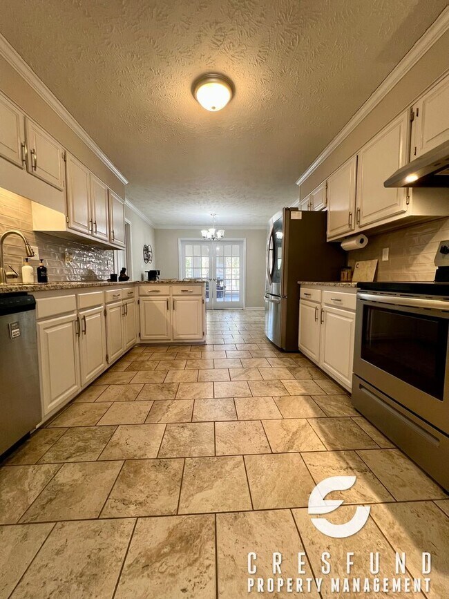 Building Photo - Bright, Easy-Living Home You’ll Love - READY FOR YOUR MOVE IN TODAY!