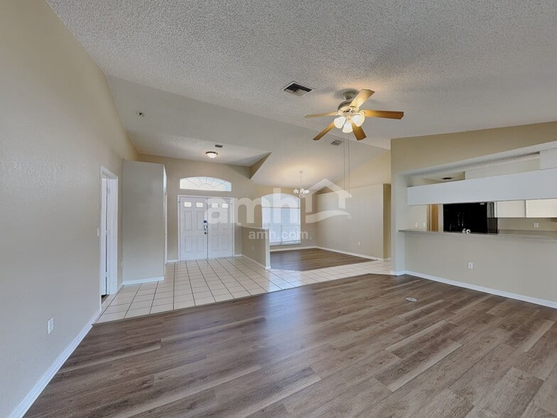 Building Photo - 8850 Napa Loop