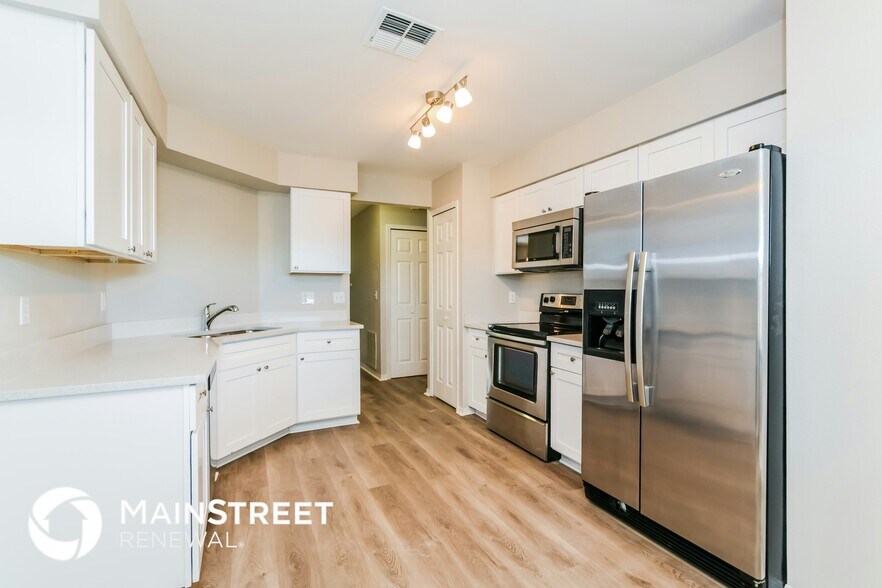 Building Photo - 11841 Caruso Dr