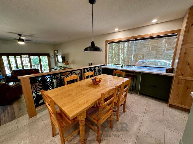 Building Photo - Beautiful Home on the Creek in Glenrock! - Summer pool in complex!