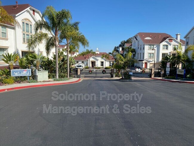 Building Photo - 765 Harbor Cliff Way